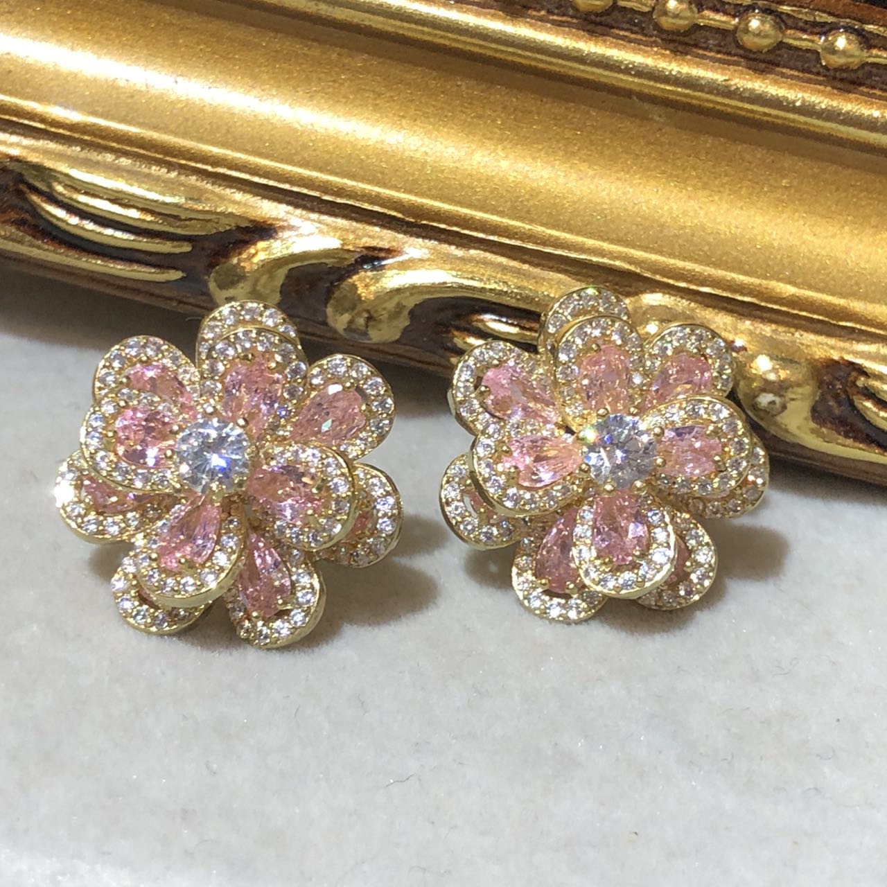 Tiviss 3D Gold Pink Sakula Earrings