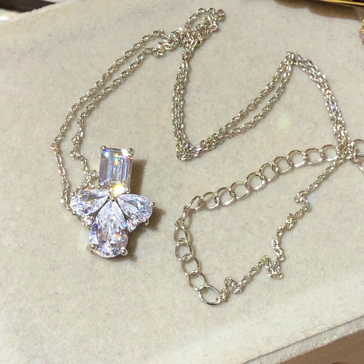 The Teardrop Necklace