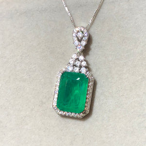 The London Style Sapphire & Emerald Pendant Necklace