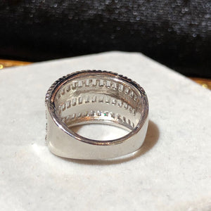The Brilliant Twirl Ring