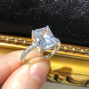 The Crystal Image Ring