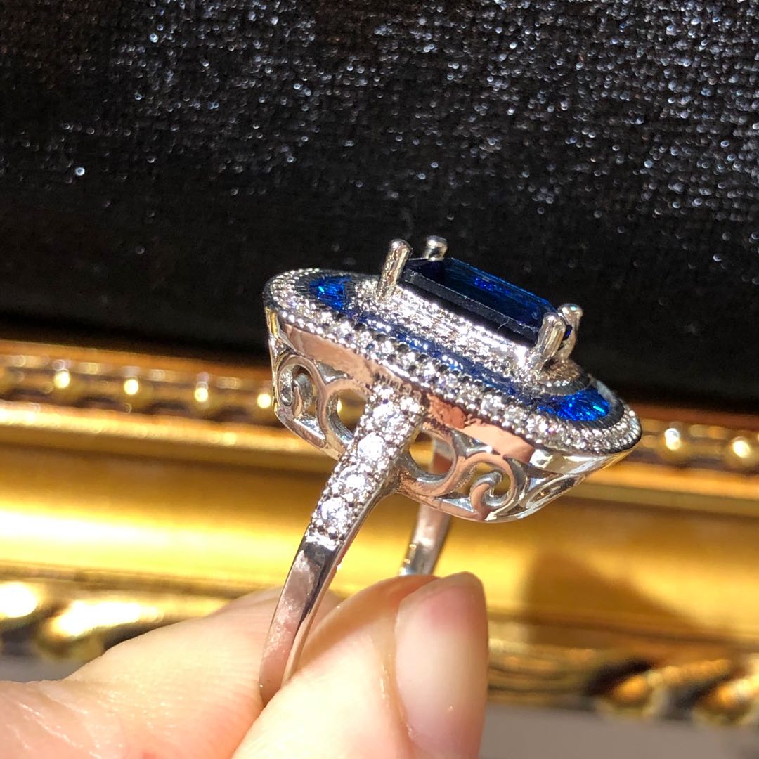 The Art Deco Style Ring - Sapphire Colour