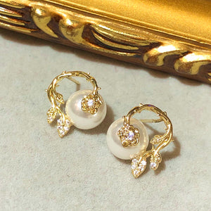 Angelonia Pearl Crystal Stud Earrings
