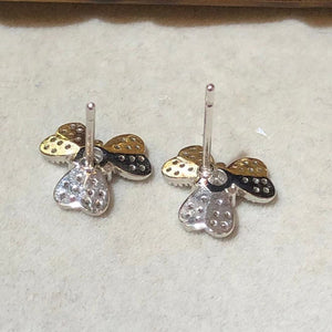 Tiviss Sparkling Clover Pierced Stud Earrings
