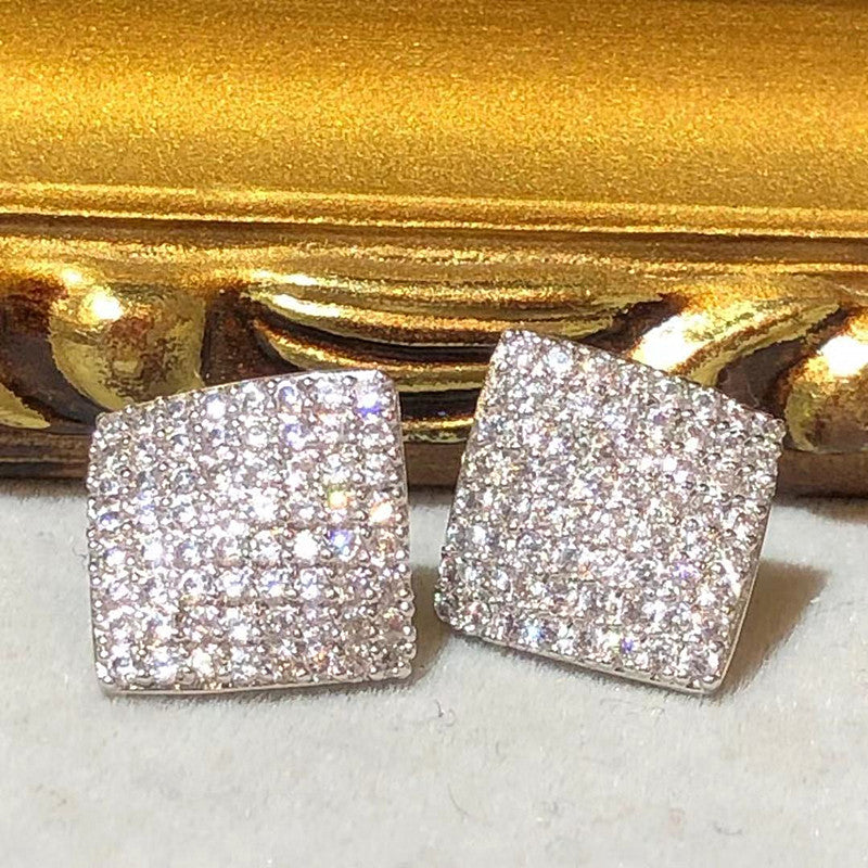Tiviss Sparkling 3D Cube Pierced Stud Earrings