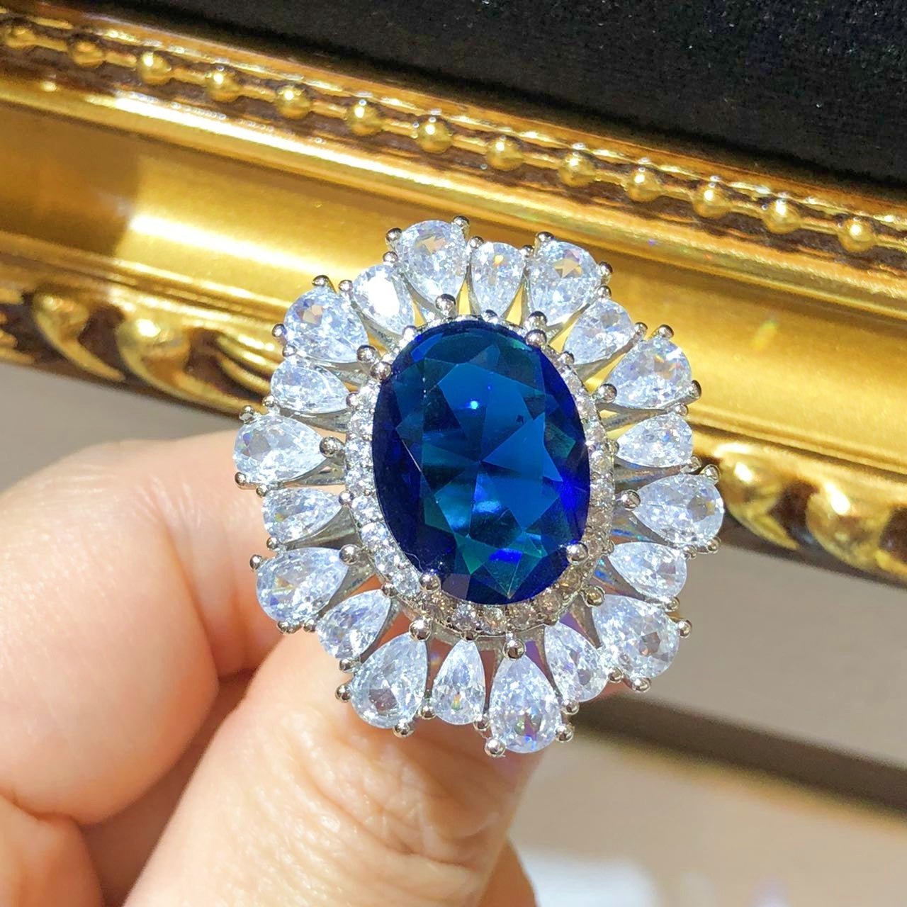 The English Daisy Sapphire Blue Crystal Ring