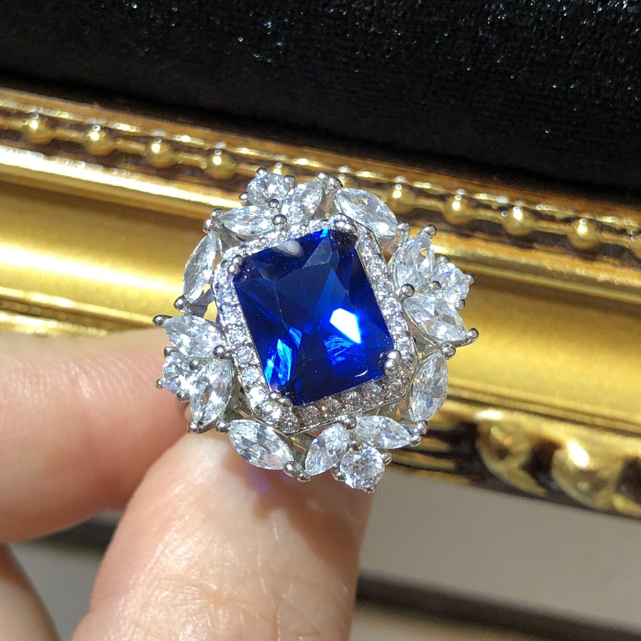 Tiviss Bluebell Blue Crystal Ring - Sapphire Colour