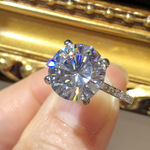 Tiviss Signature Round Brilliant Cut Ring - 4ct