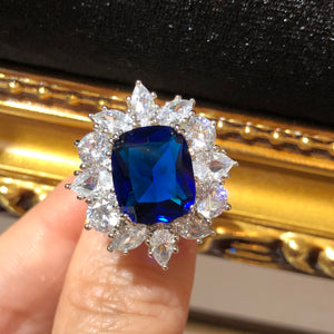 Tiviss Candytuft Blue Crystal Adjustable Ring - Sapphire blue