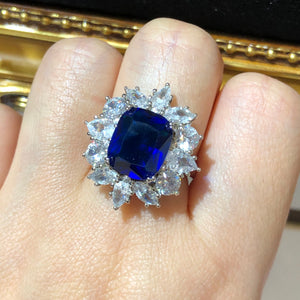 Tiviss Candytuft Blue Crystal Adjustable Ring - Sapphire blue