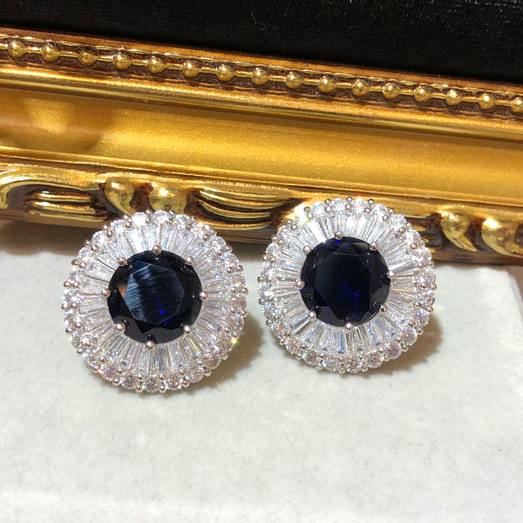 Tiviss Daisy Baguette Cyrstal Stud Earrings - Sapphire Blue