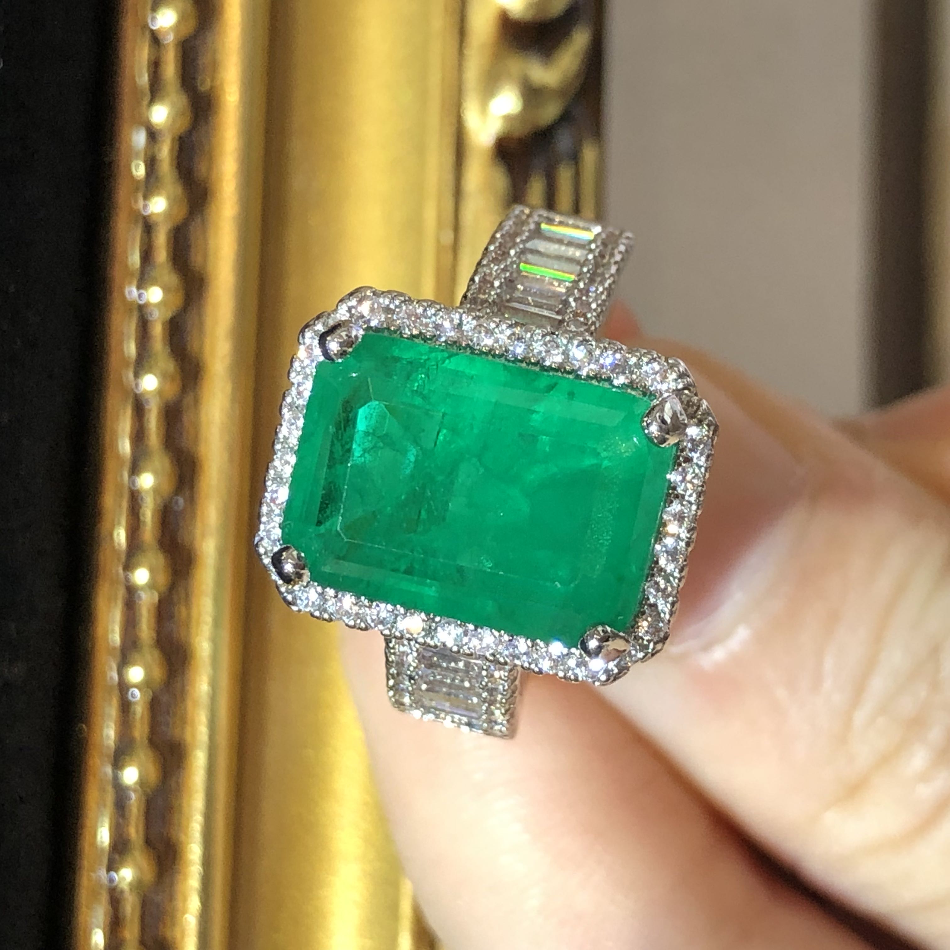 Tiviss Classic Ring - Emerald GreeN