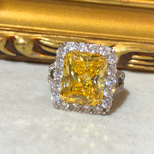 Tiviss Classic Hallow Style Ring