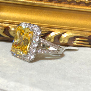 Tiviss Classic Hallow Style Ring