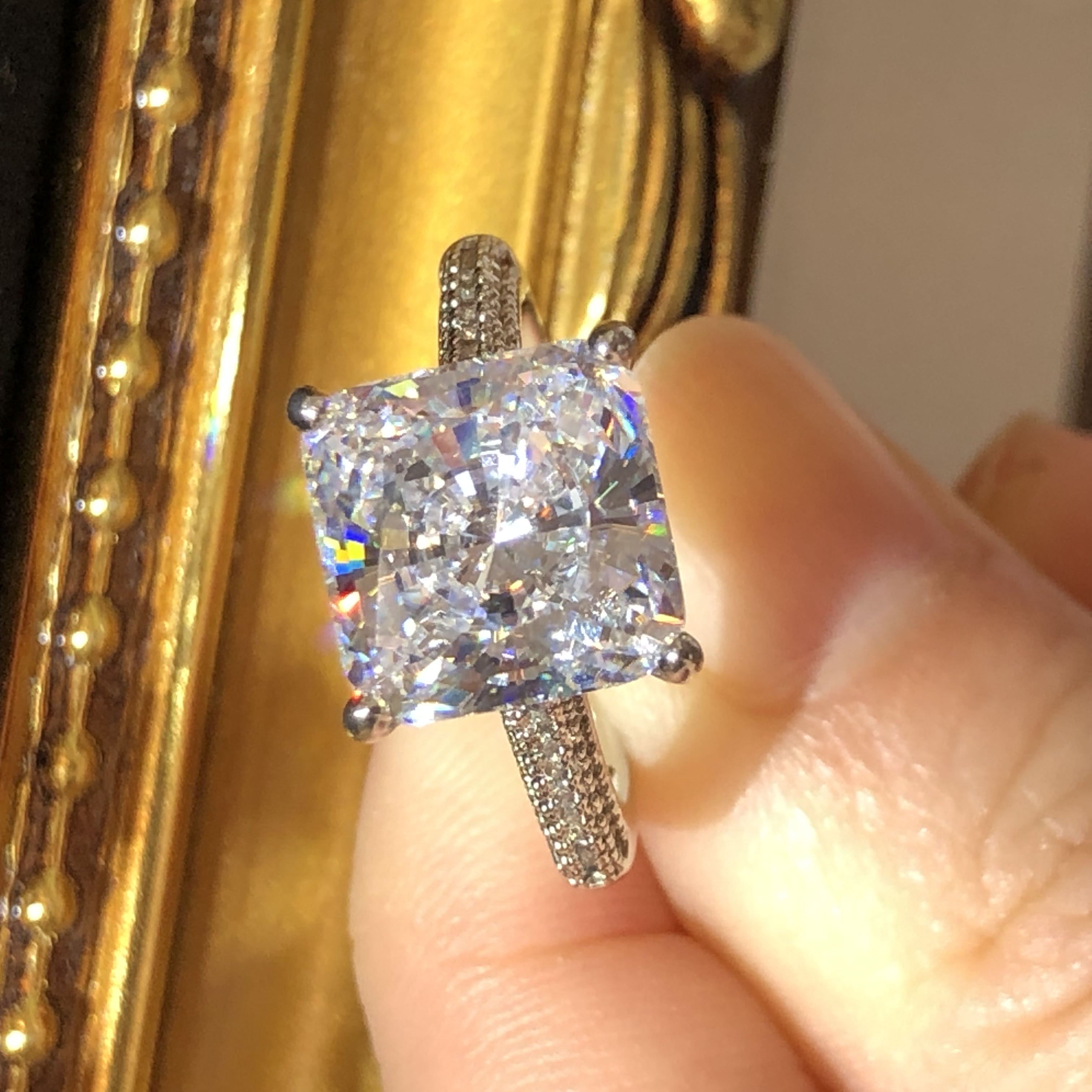 Tiviss Iceland Pricess Cut Ring
