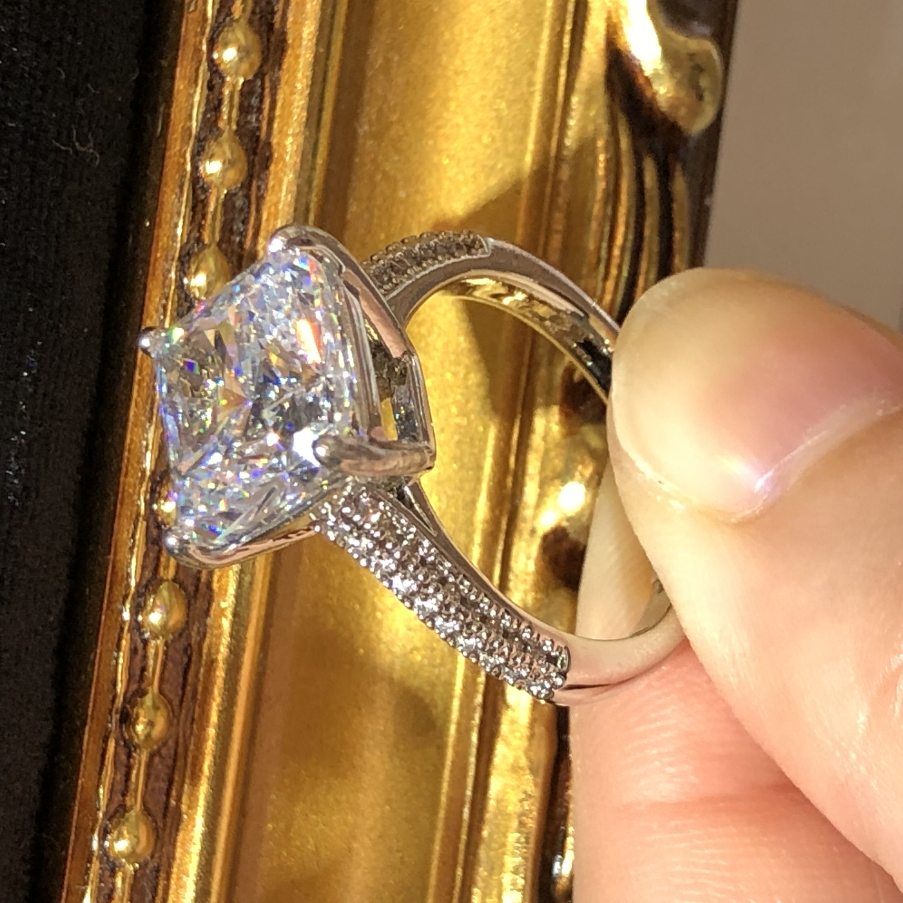 Tiviss Iceland Pricess Cut Ring
