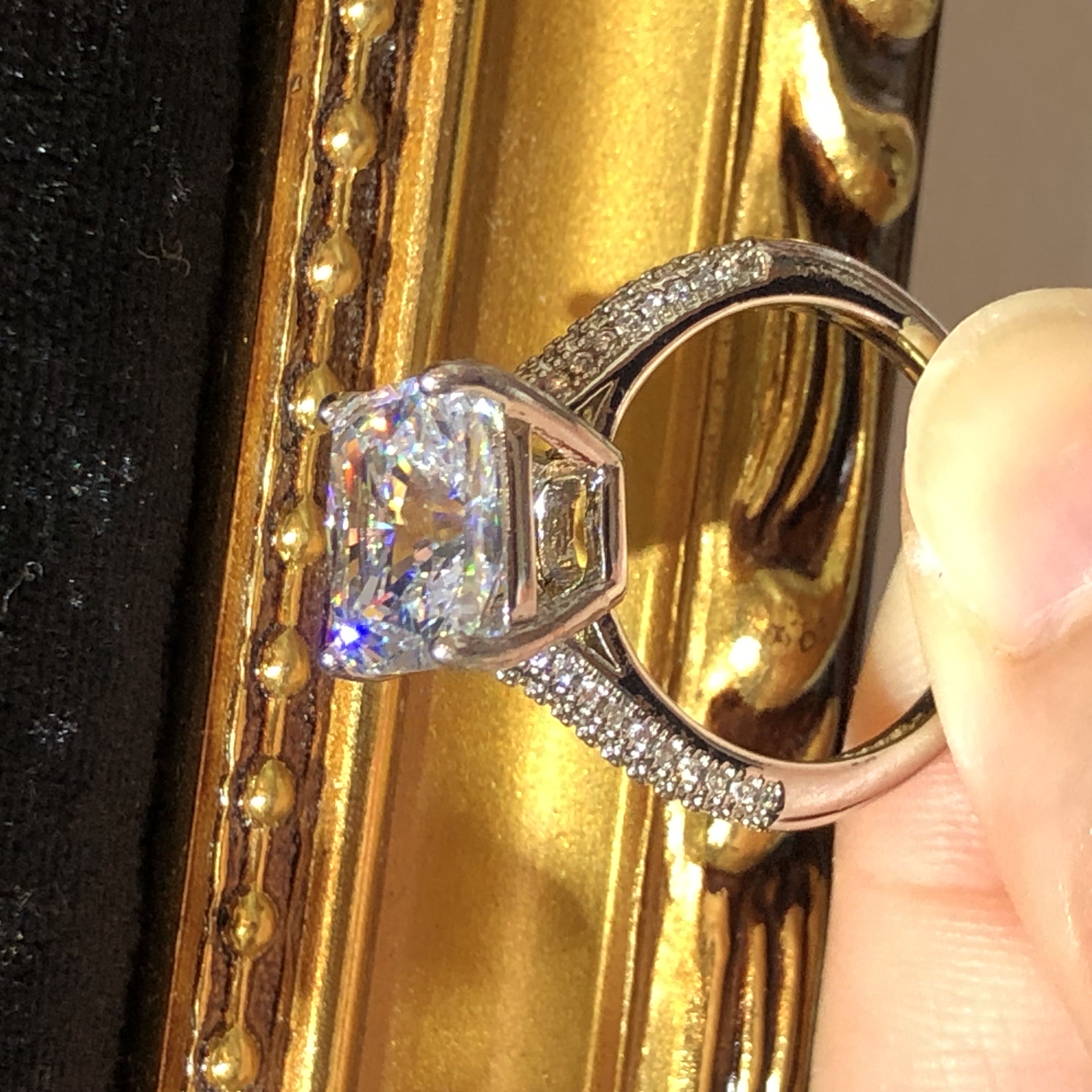 Tiviss Iceland Pricess Cut Ring