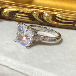 Tiviss Iceland Pricess Cut Ring