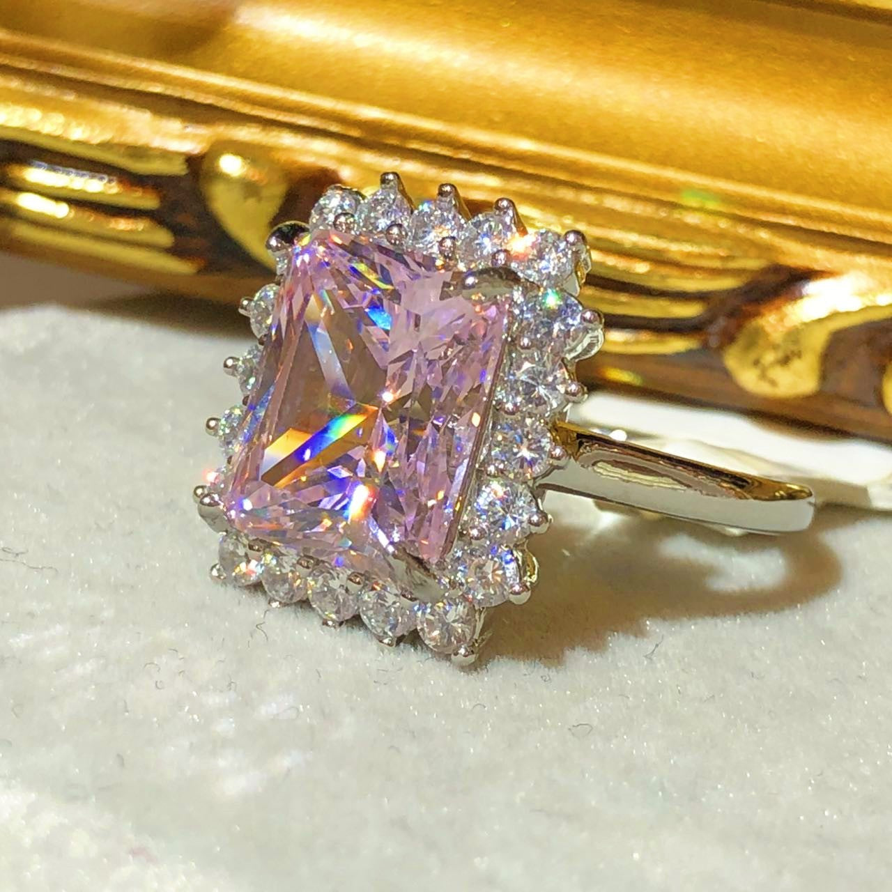 Tiviss Classic Pink Radiant Cut Ring