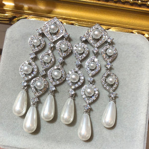 Tiviss Victoria Pearl Earrings